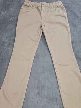 Chico's Women's 6 .5 Straight Leg Jeans in Light Tan